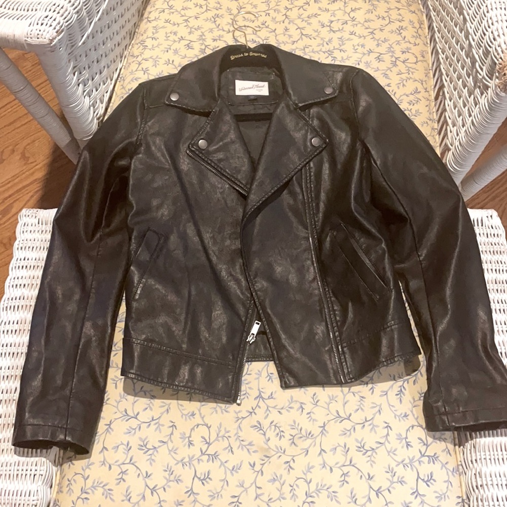 Black faux leather jacket XS